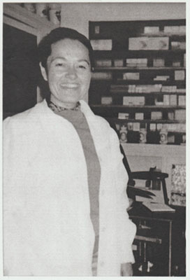 Rosa, la propietaria de la farmacia, hasta 2022